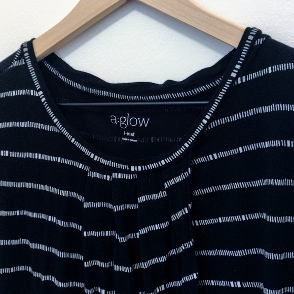 Petal-Front Nursing Top - Picture 2 of 6